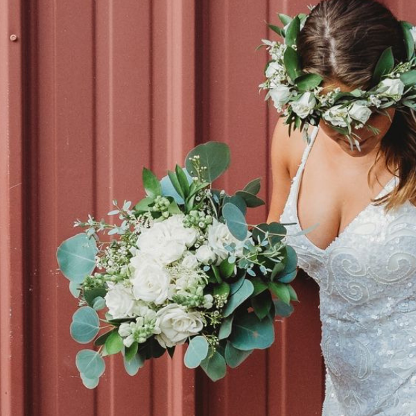 Wedding Trends: Big flowers make for a big impact on your wedding